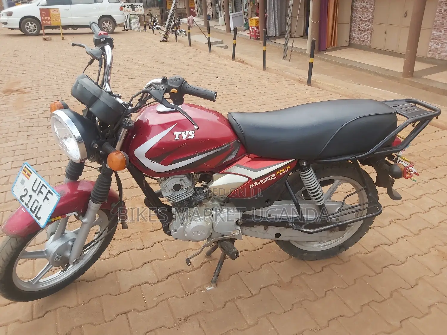 New TVS HLX 125 2022 Red