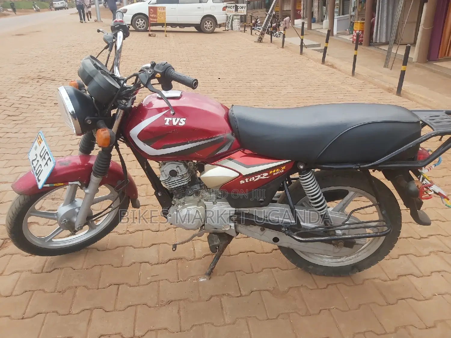 New TVS HLX 125 2022 Red
