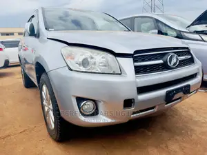 Toyota RAV4 2.5 2010 Silver