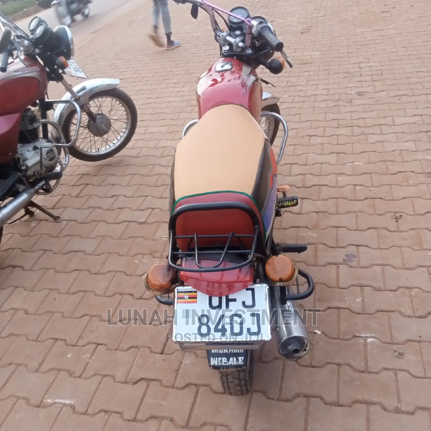 Bajaj Boxer 100 2022 Red