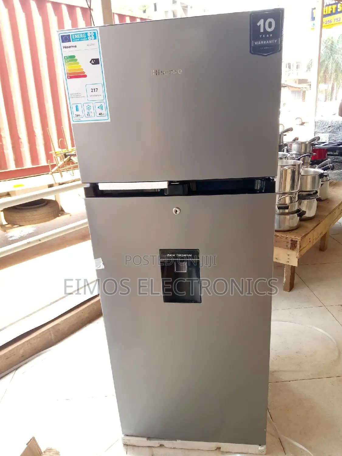 270 Litres Hisense Double Door Fridge With Despenser