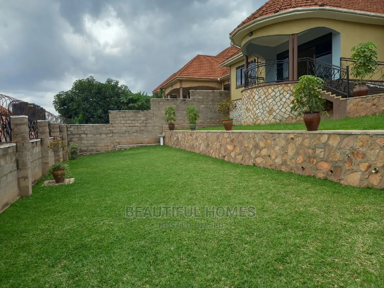 Furnished 4bdrm Bungalow in Kyaliwajjara, Central Division for sale
