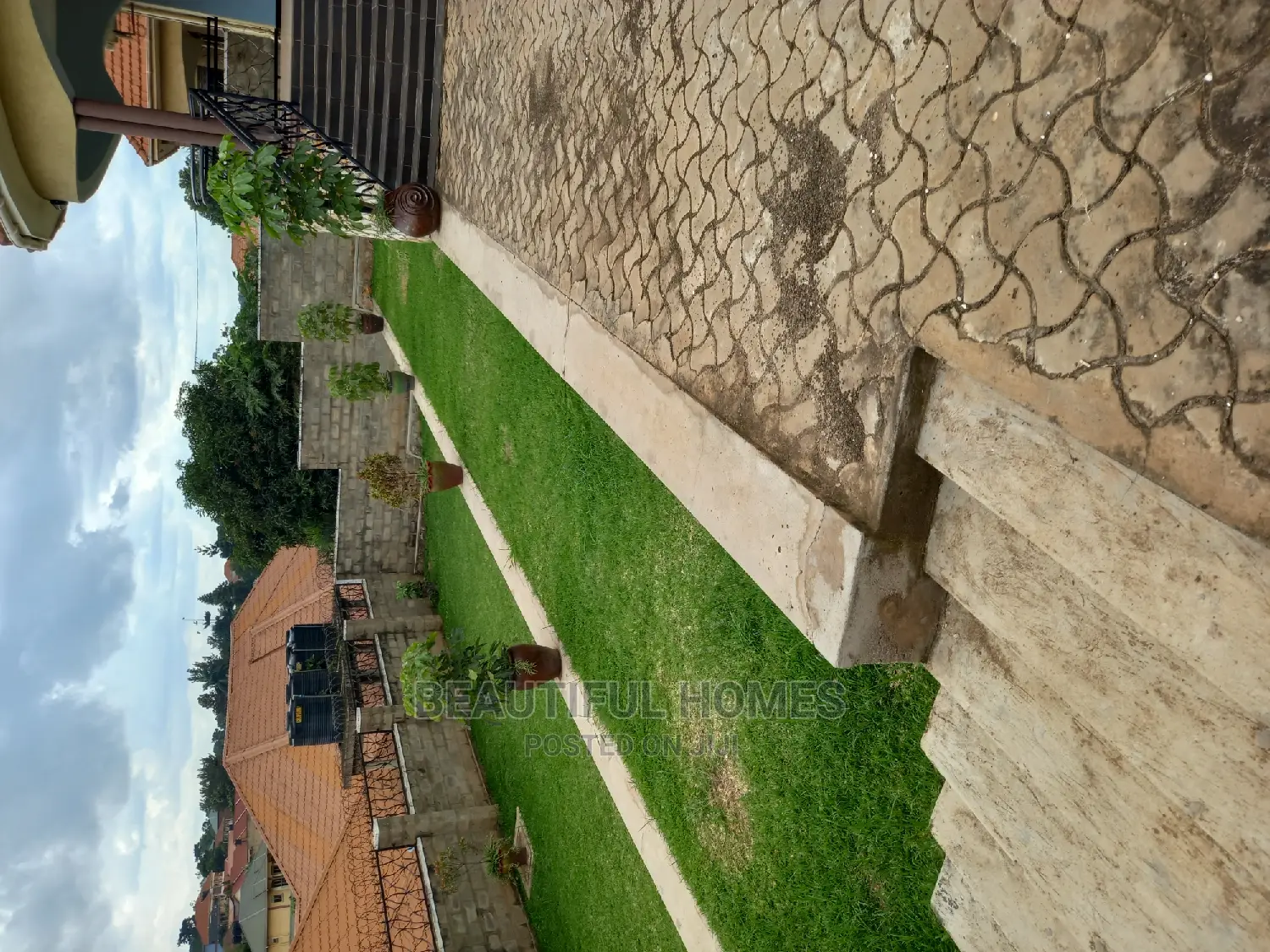Furnished 4bdrm Mansion in Kyaliwajjara, Central Division for sale
