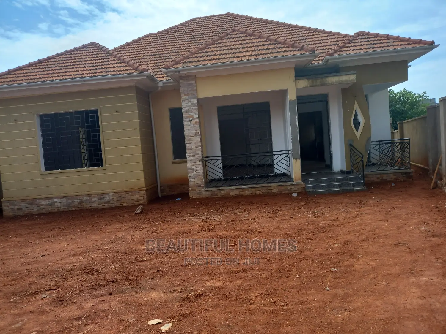 Furnished 4bdrm House in Kira for sale