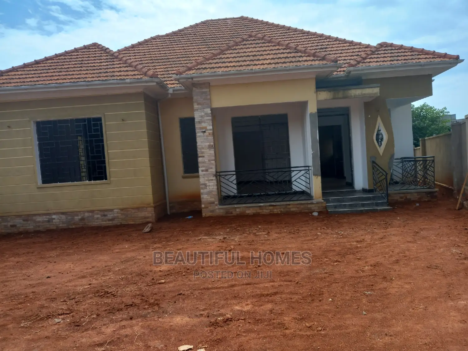 Furnished 4bdrm House in Kira for sale