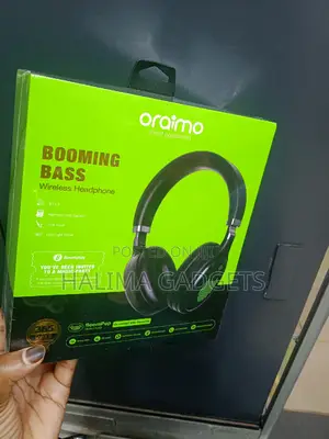 Booming Bass's Wireless Headphones Memory Card Support