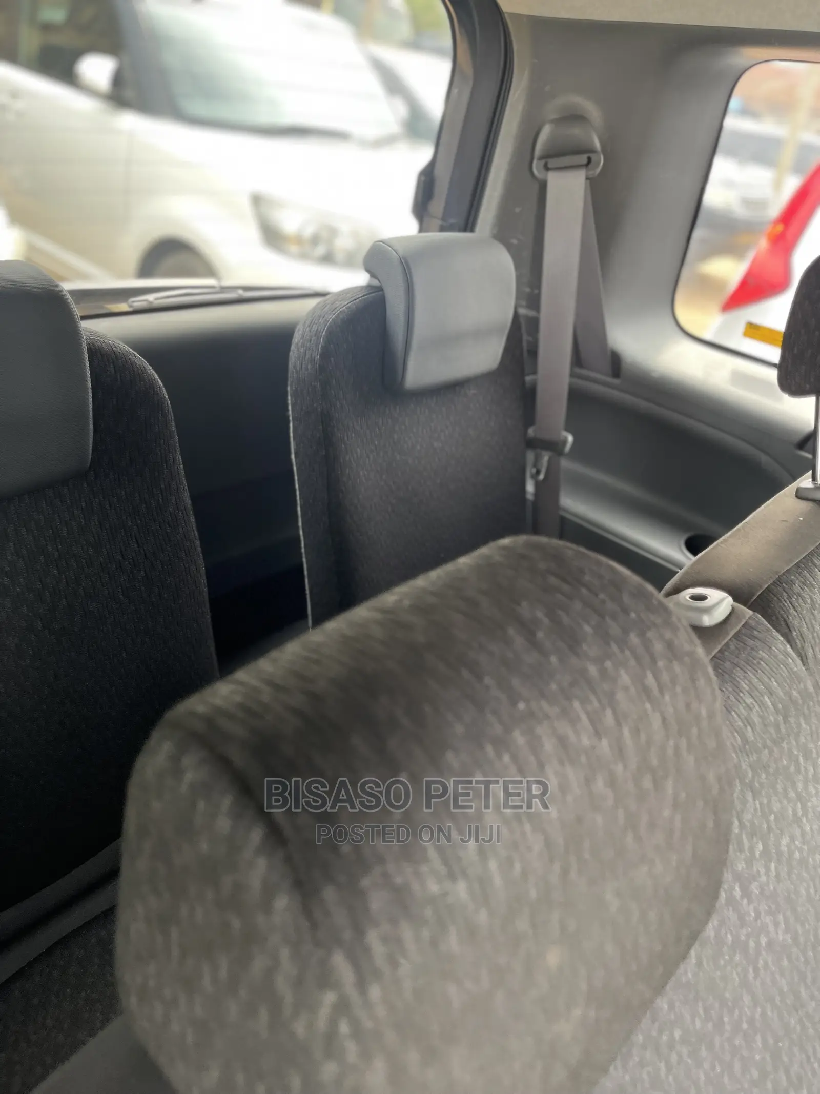 Toyota Sienta 1.5 AWD 2011 Gray