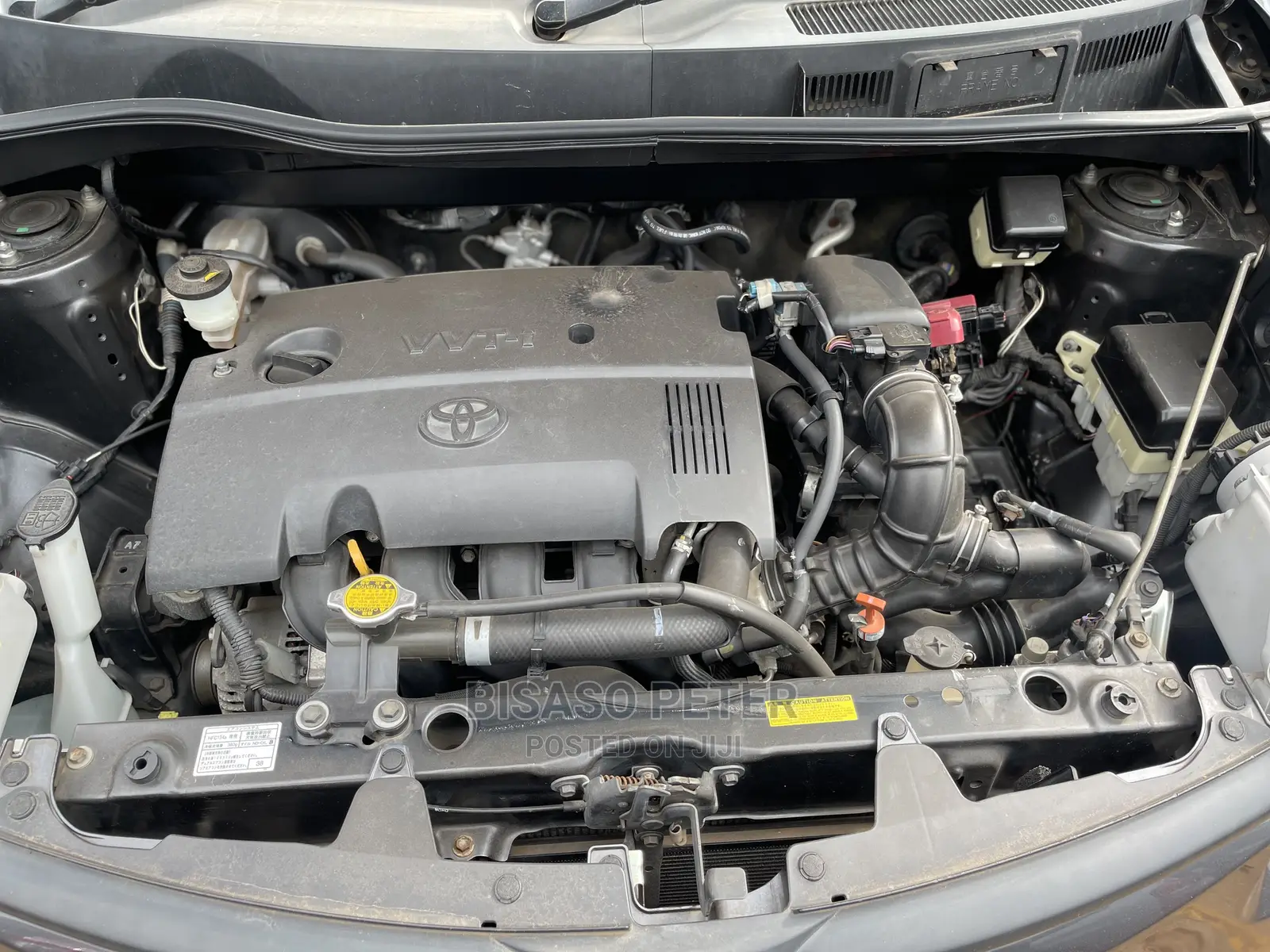 Toyota Sienta 1.5 AWD 2011 Gray