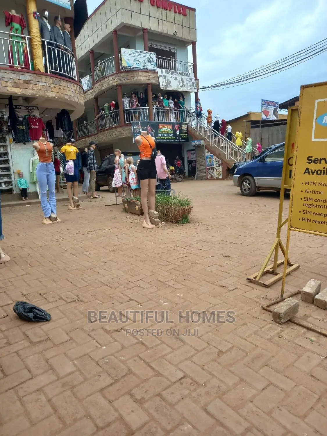Mall in Kyaliwajjara on Sell