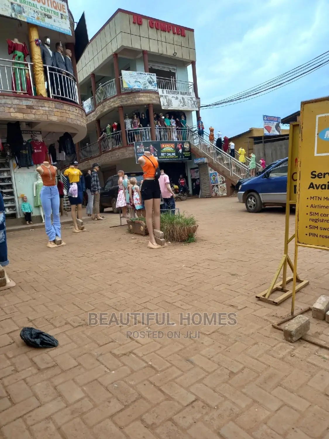 Mall in Kyaliwajjara on Sell