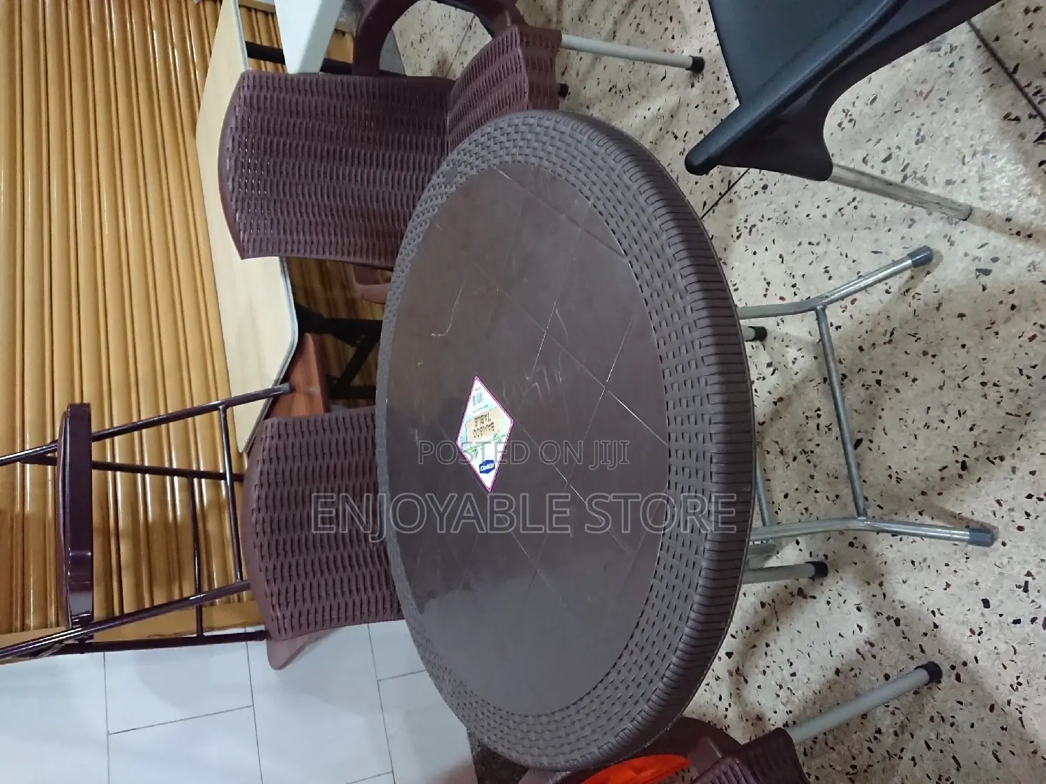 Plastic Table(Round)