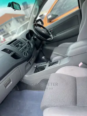 Toyota Hilux 2.5 D-4D SRX 2011 White