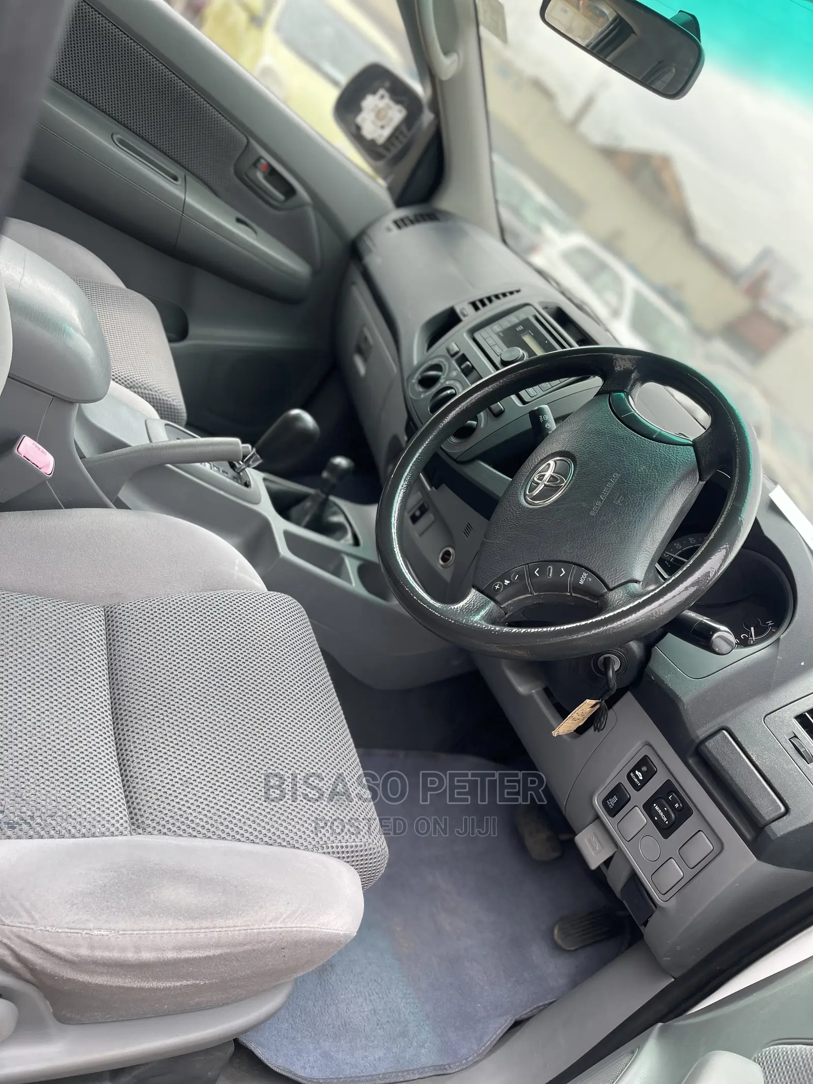 Toyota Hilux 2.5 D-4D SRX 2011 White