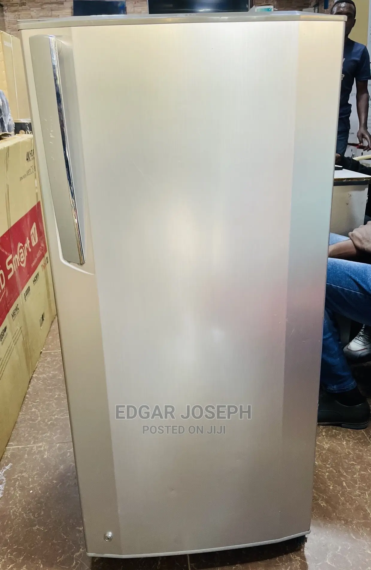 LG Refrigerator 195L