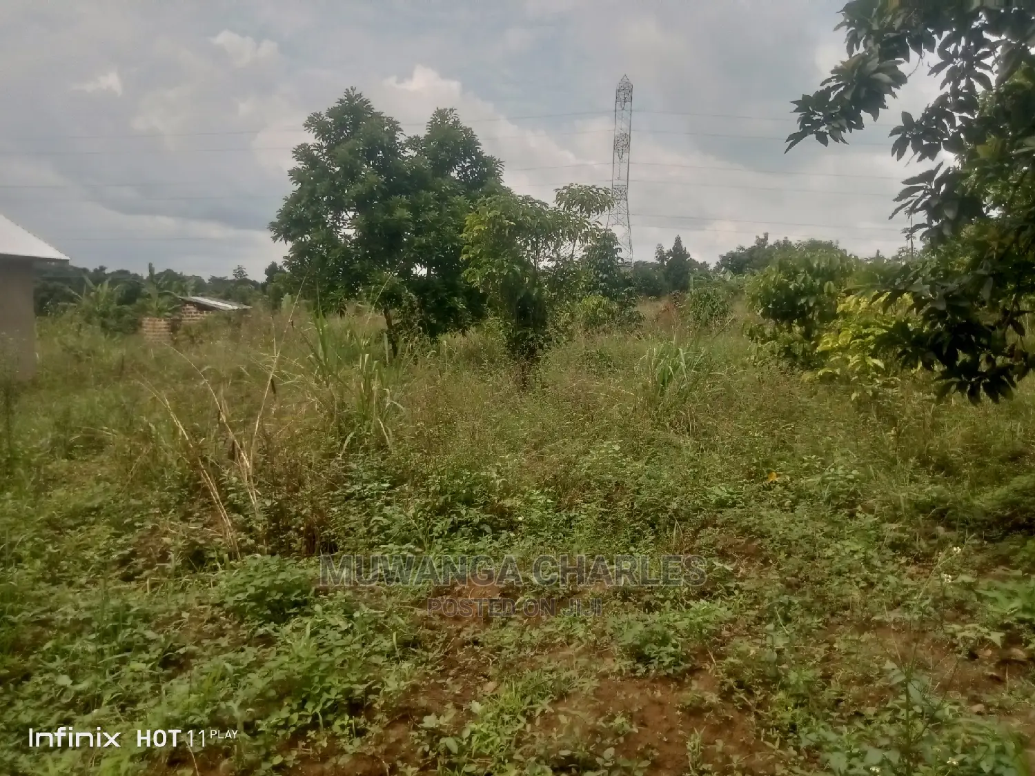 2acres of Land in Wobulenzi Luwero on Quick Sale