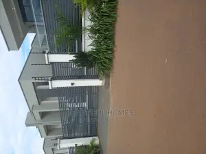 Furnished 5bdrm Mansion in Bunga Gabardine Road, Makindye for sale