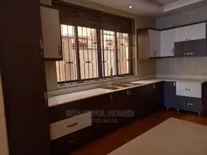 Furnished 6bdrm Mansion in Munyonyo Wealthy, Makindye for sale