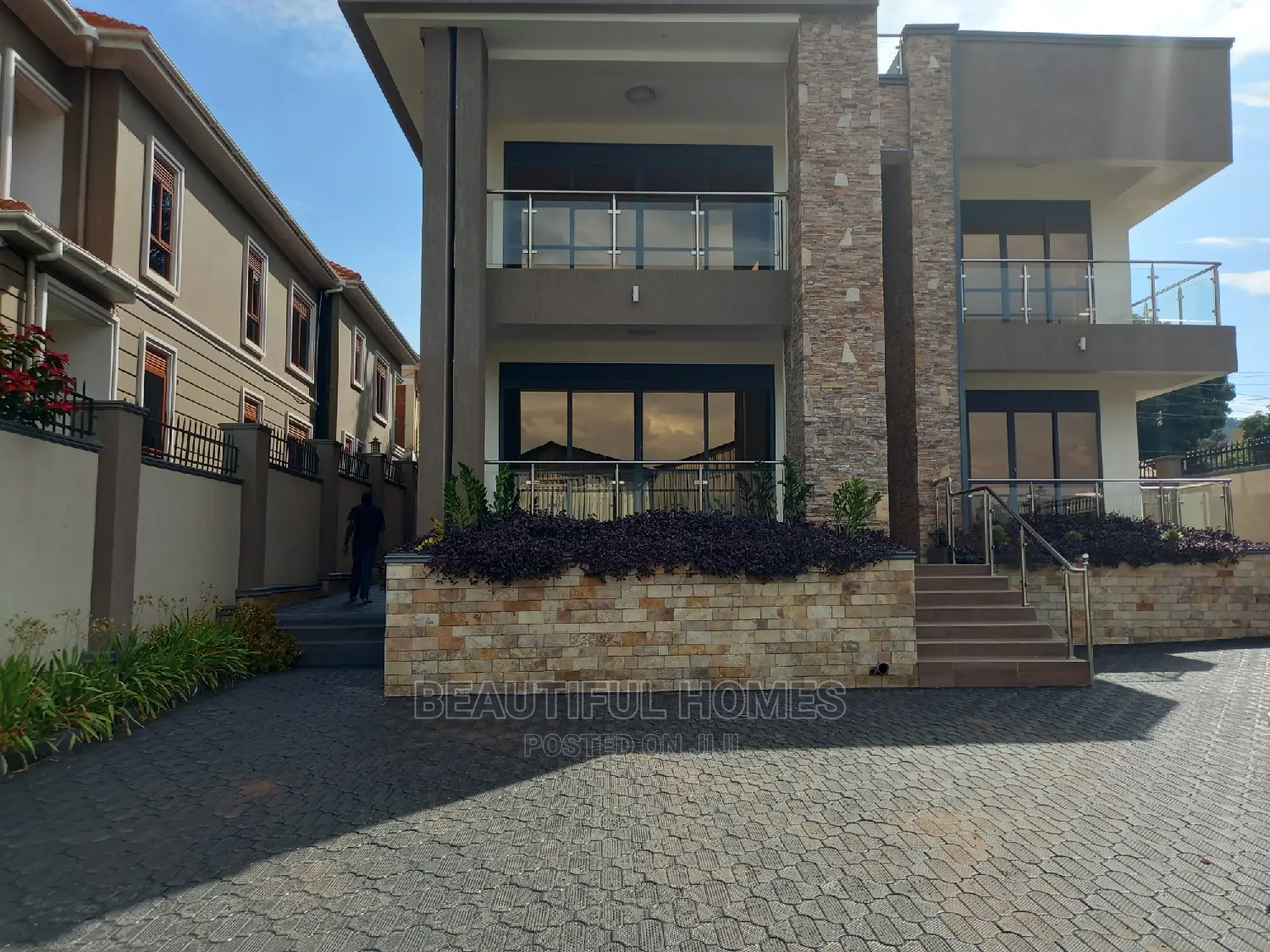 Furnished 6bdrm Mansion in Munyonyo Wealthy, Makindye for sale