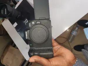 Canon Mirrorless Eos R