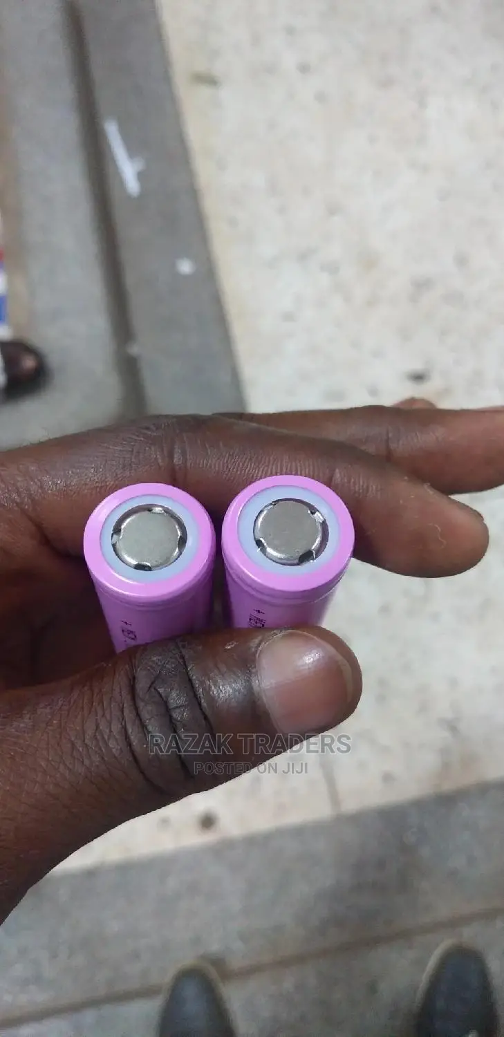 Lithium Ion Battery 18650 3.7V 4300mah Flat