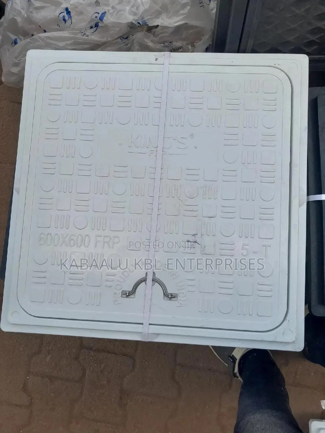 60×60 FRP Fibre Manhole Cover - India