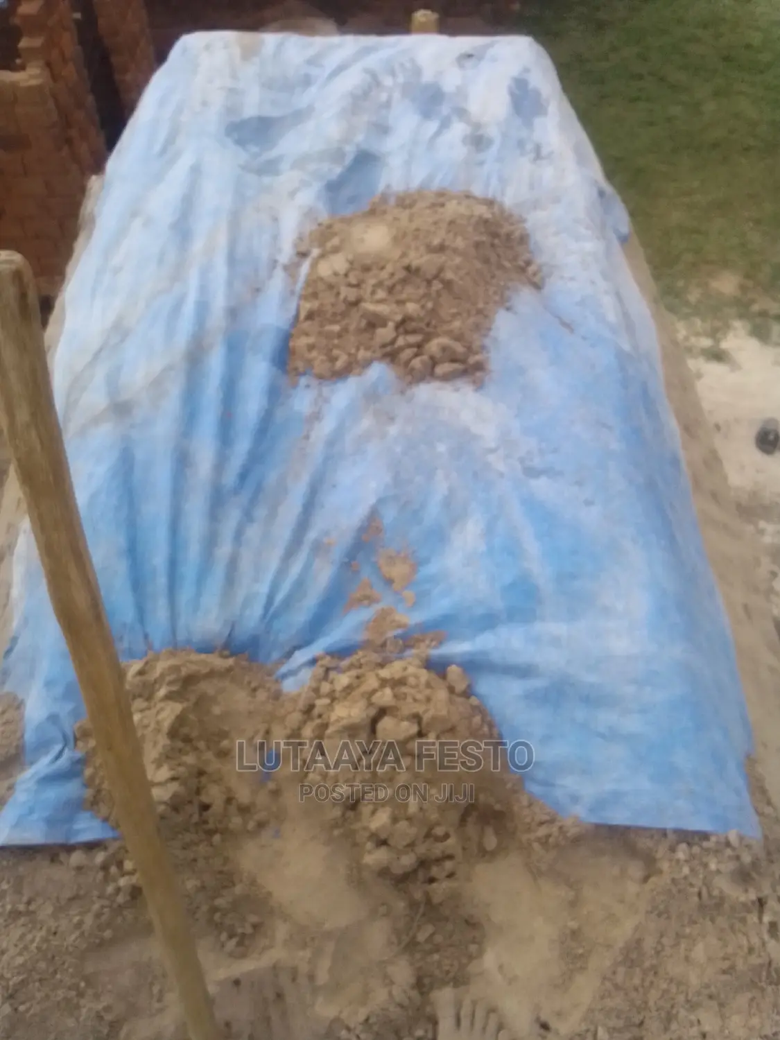 Am Selling Sandsoil in All Types of Trucks
