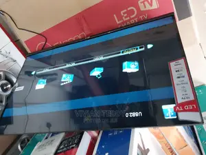 Superslim 32" Led Lg TV Flat Screen