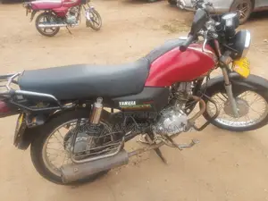 Yamaha Crux 2017 Red