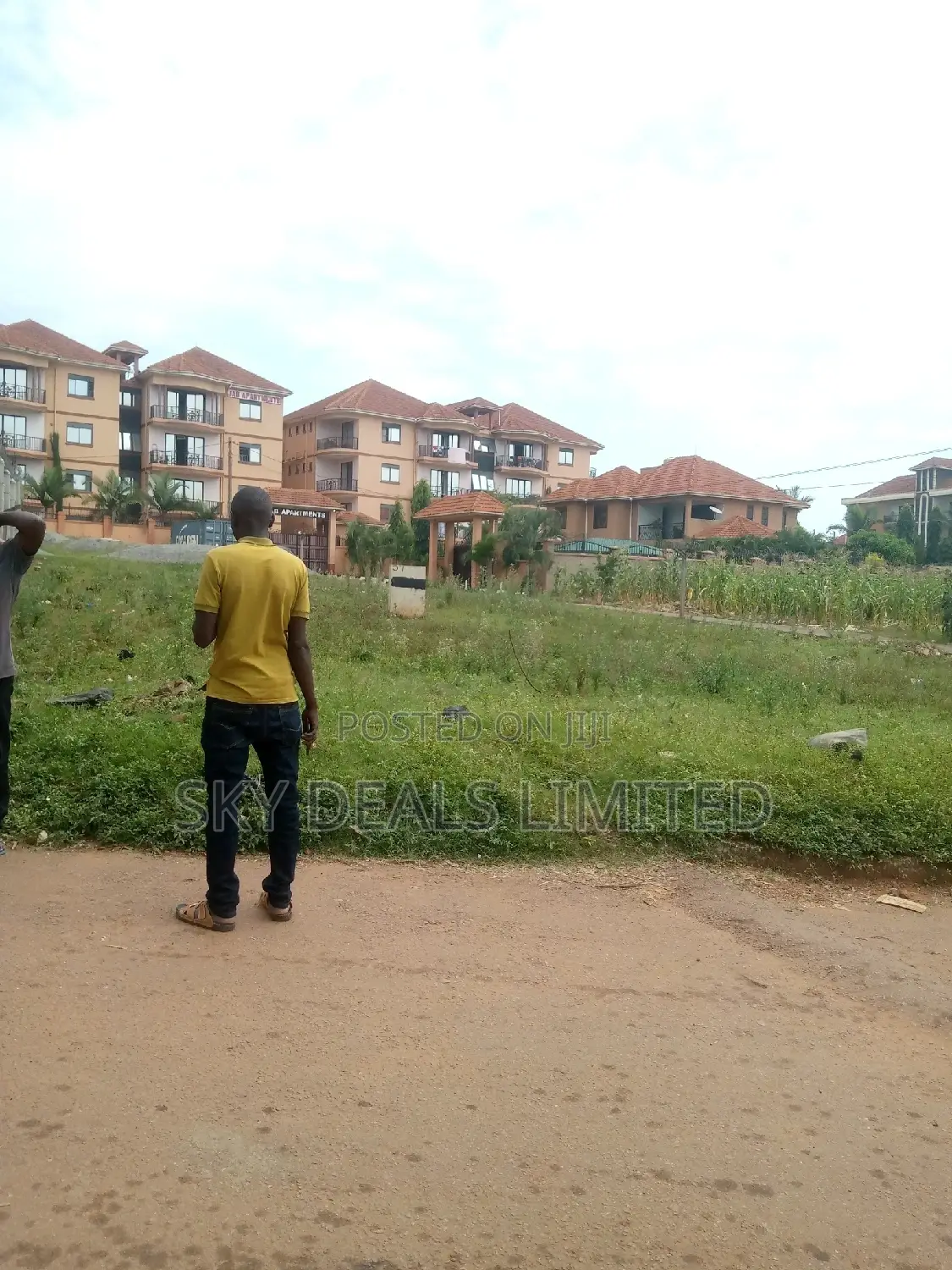 100by100ft Plot on Sale at Kisaasi