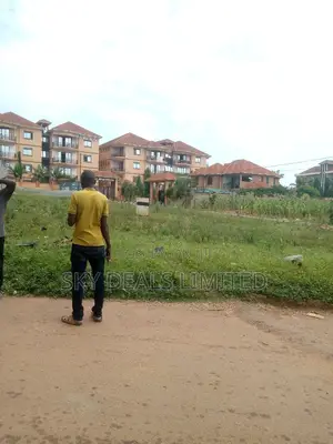 100by100ft Plot on Sale at Kisaasi