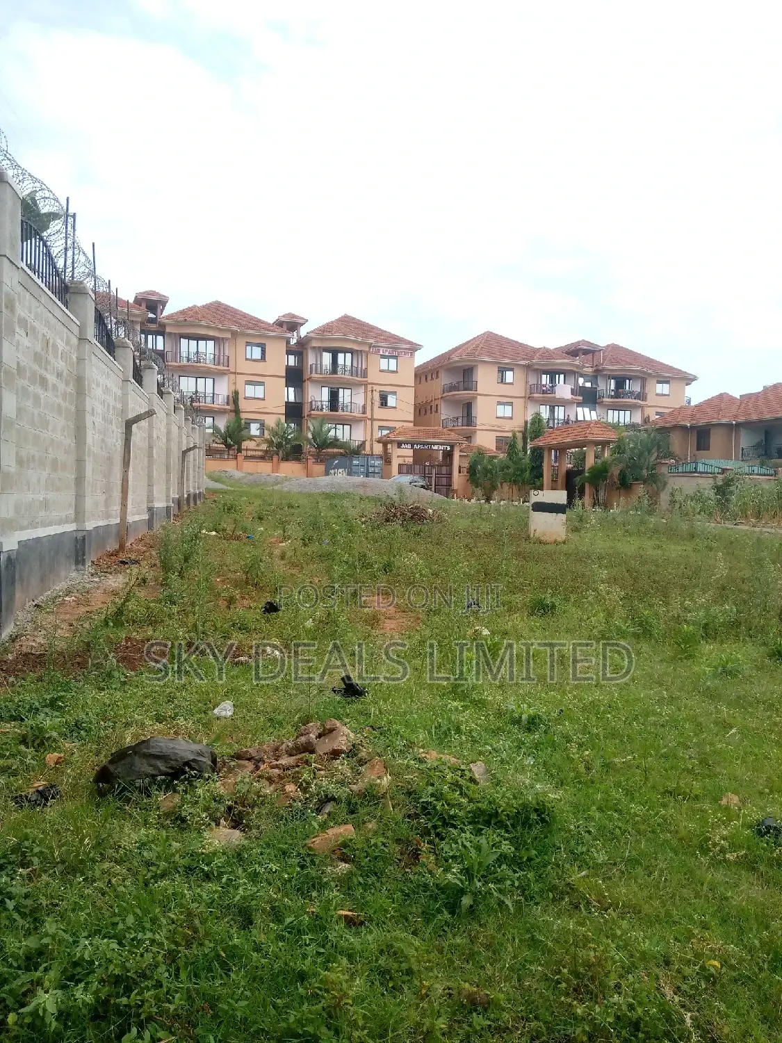100by100ft Plot on Sale at Kisaasi