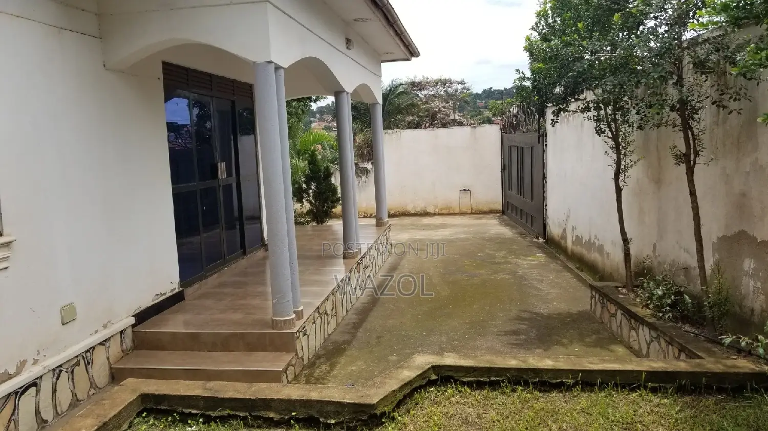 Furnished 4bdrm Bungalow in Rubaga for sale