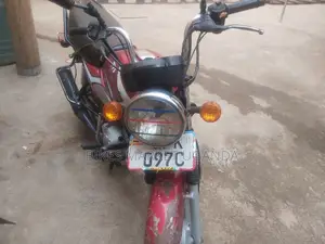 New TVS HLX 125 2022 Red