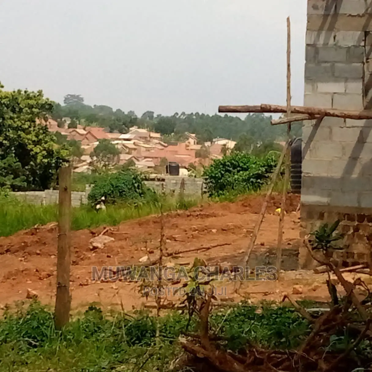 100by50ft Plot in Kira on Quick Sale