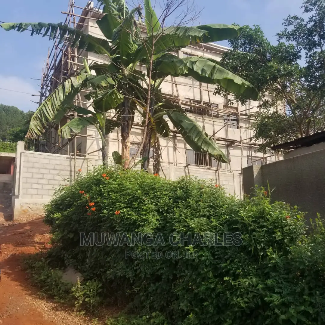 100by50ft Plot in Kira on Quick Sale