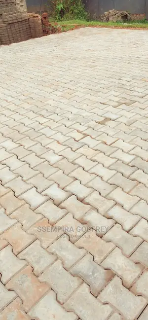 Pavers Is Beauty in Ur Compound