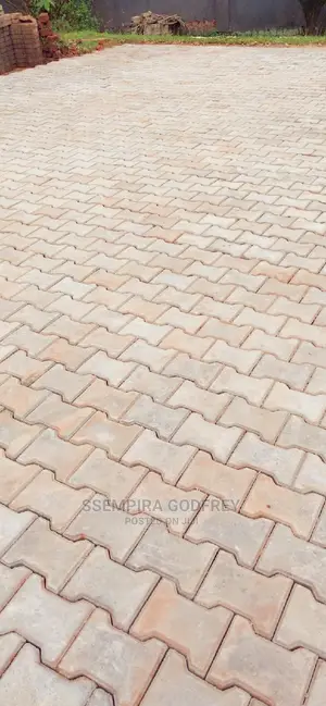 Pavers Is Beauty in Ur Compound