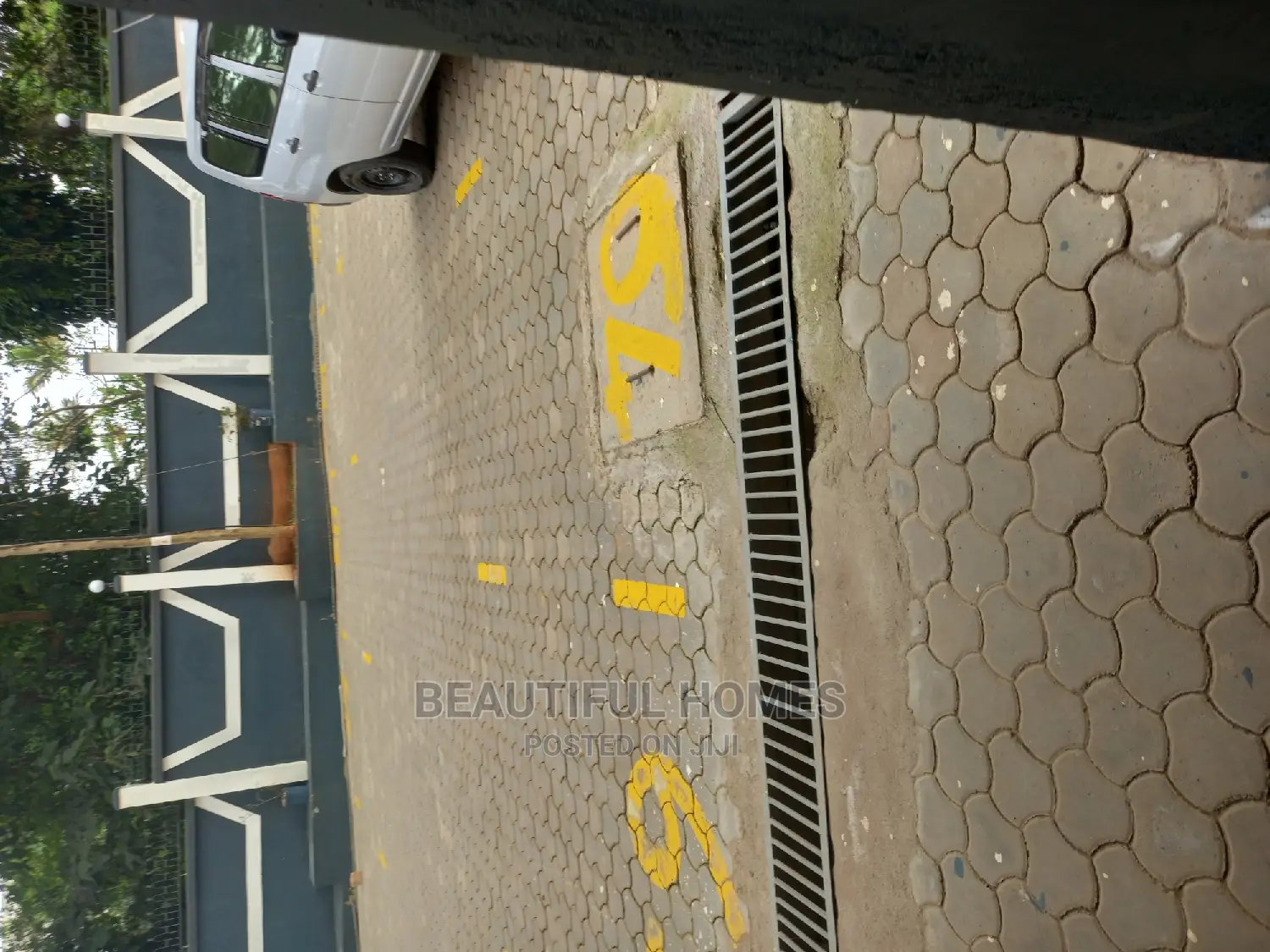 Furnished 2bdrm Condo in Kyaliwajjara All, Central Division for sale