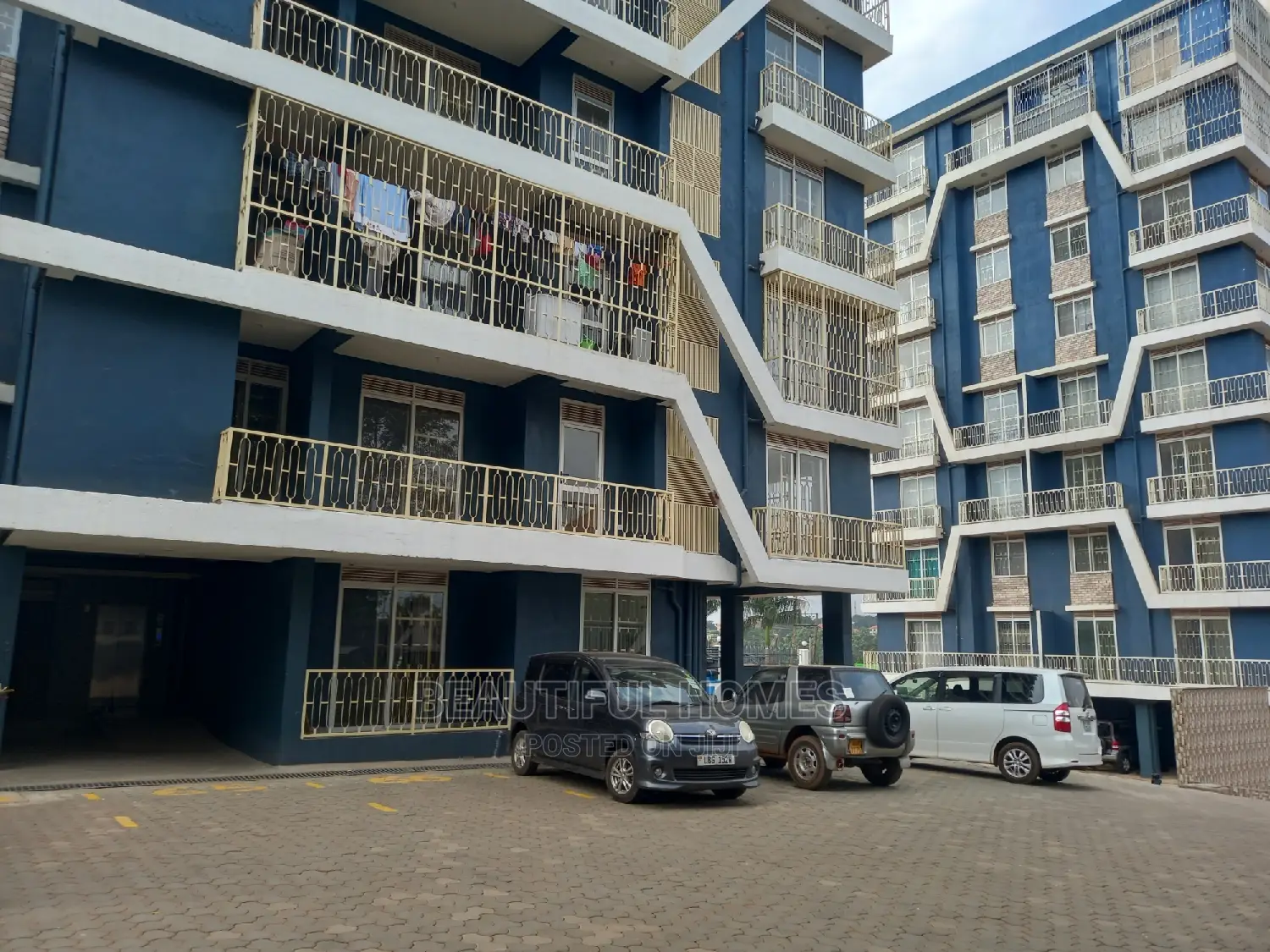 Furnished 3bdrm Condo in Kyaliwajjara, Central Division for sale