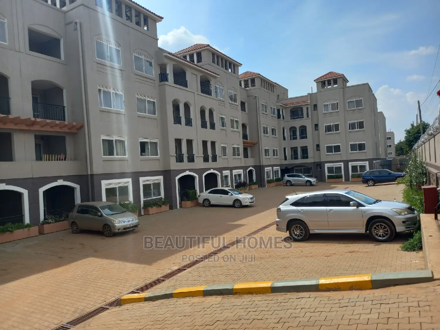 Furnished 3bdrm Condo in Naalya Corporate, Central Division for sale