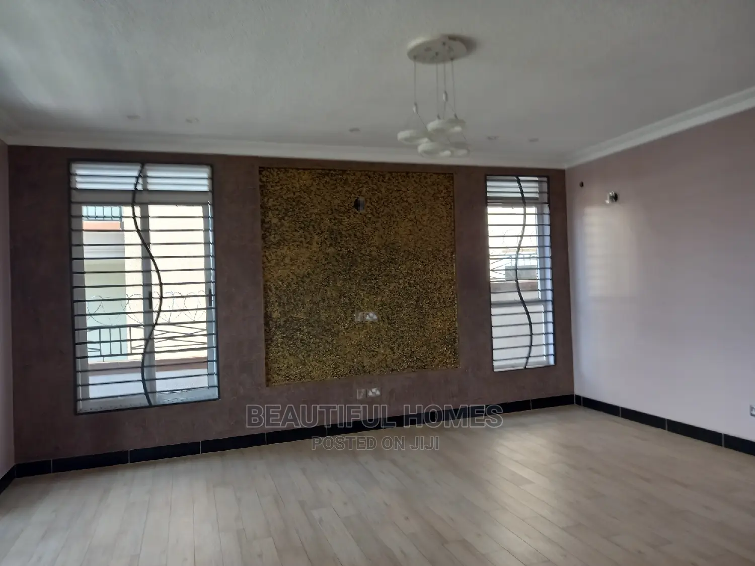 Furnished 6bdrm Duplex in Kigo Lake View, Central Division for sale
