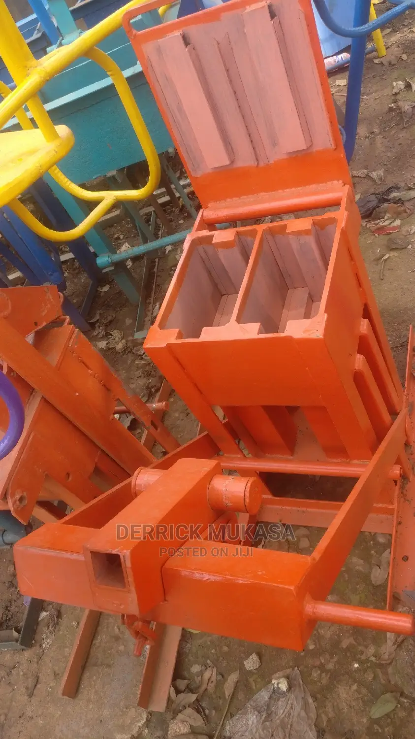 Double Interlocking Machine