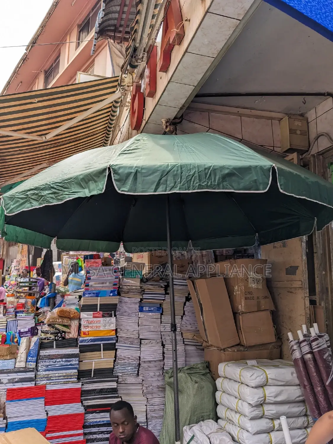 Round Umbrella