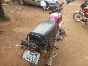 Bajaj Boxer 100 2022 Red