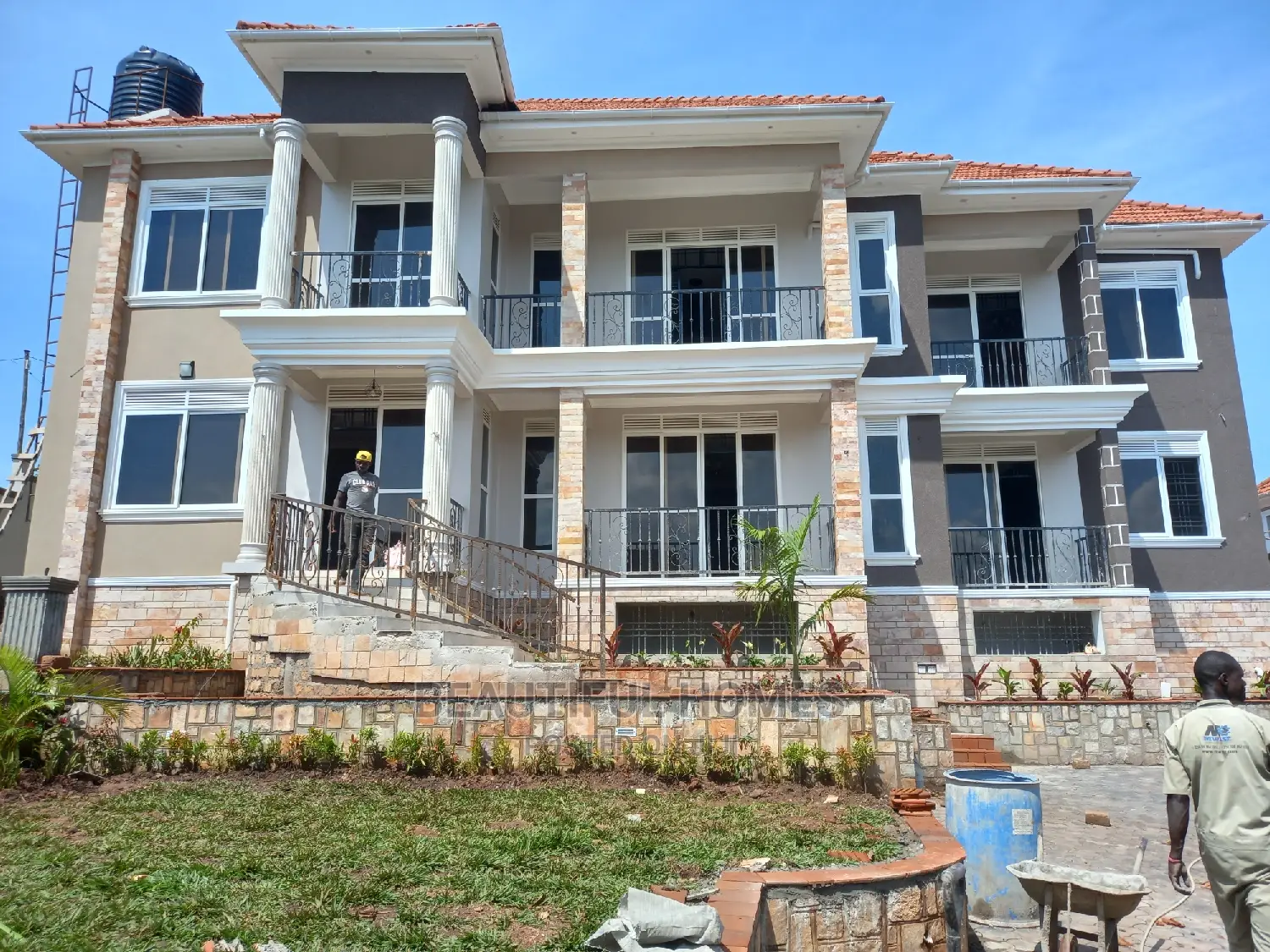 Furnished 6bdrm Mansion in Kigo Munyonyo, Central Division for sale