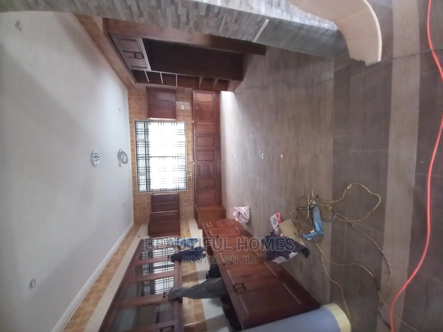 Furnished 6bdrm Mansion in Kigo Munyonyo, Central Division for sale