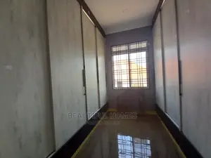 Furnished 6bdrm Mansion in Kigo Lake View, Makindye for sale