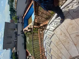 Furnished 6bdrm Mansion in Kigo Lake View, Makindye for sale