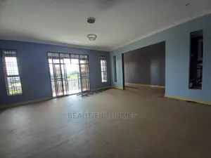 Furnished 6bdrm Duplex in Kigo Corporate, Makindye for sale
