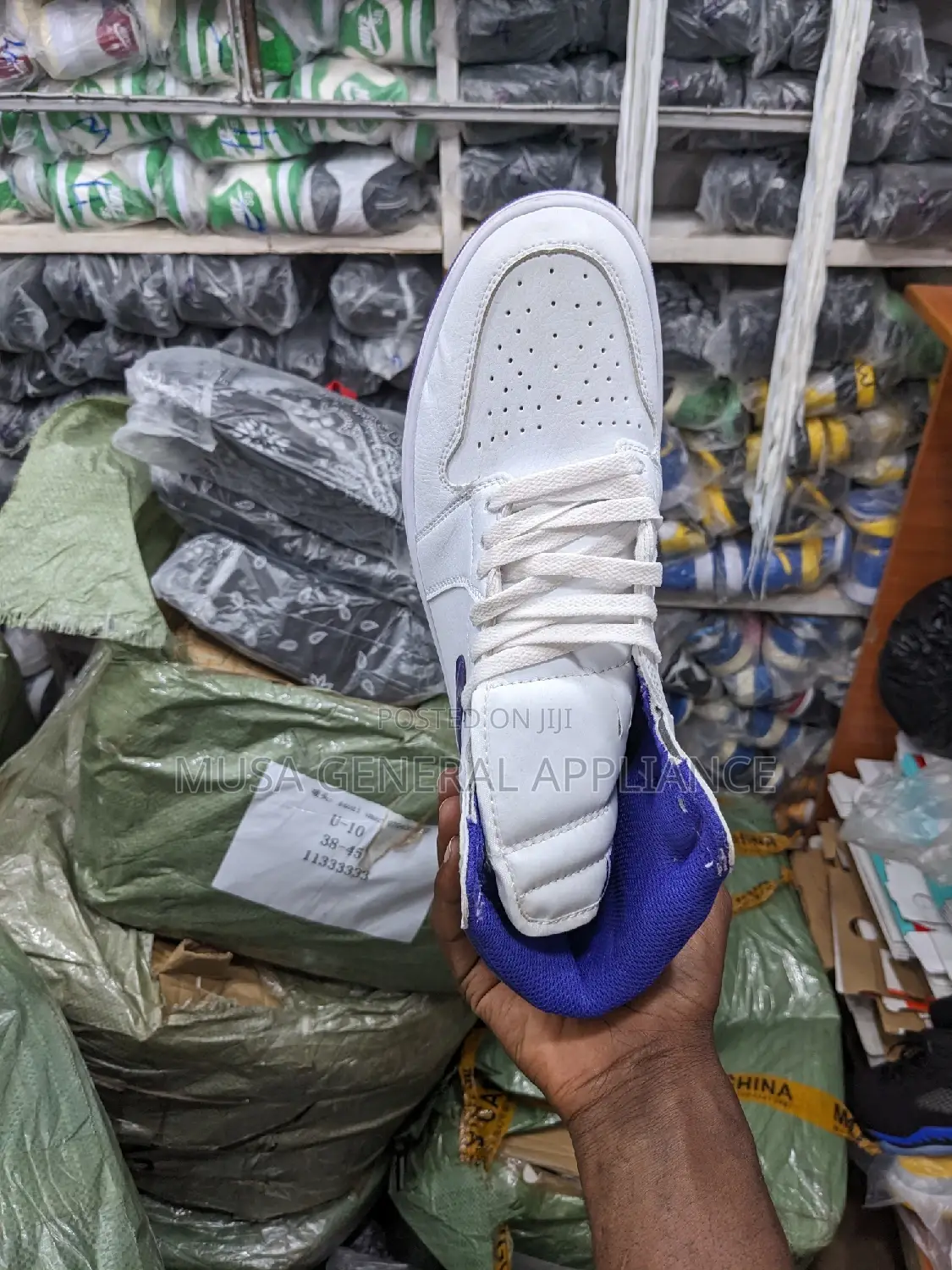 Sneakers in Purple